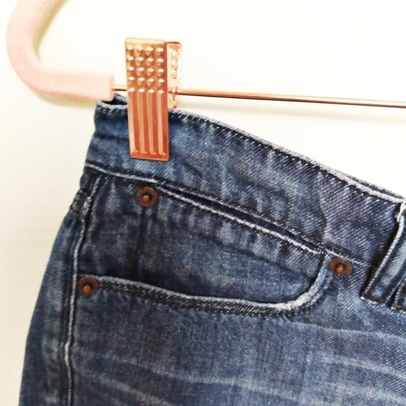 J. Crew Factory Medium Wash Raw Hem Mid Rise Denim Shorts Size 6 - Picture 5 of 8